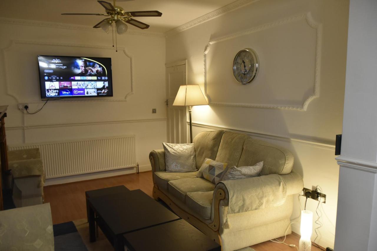 Clarendon House Otel Luton  Dış mekan fotoğraf