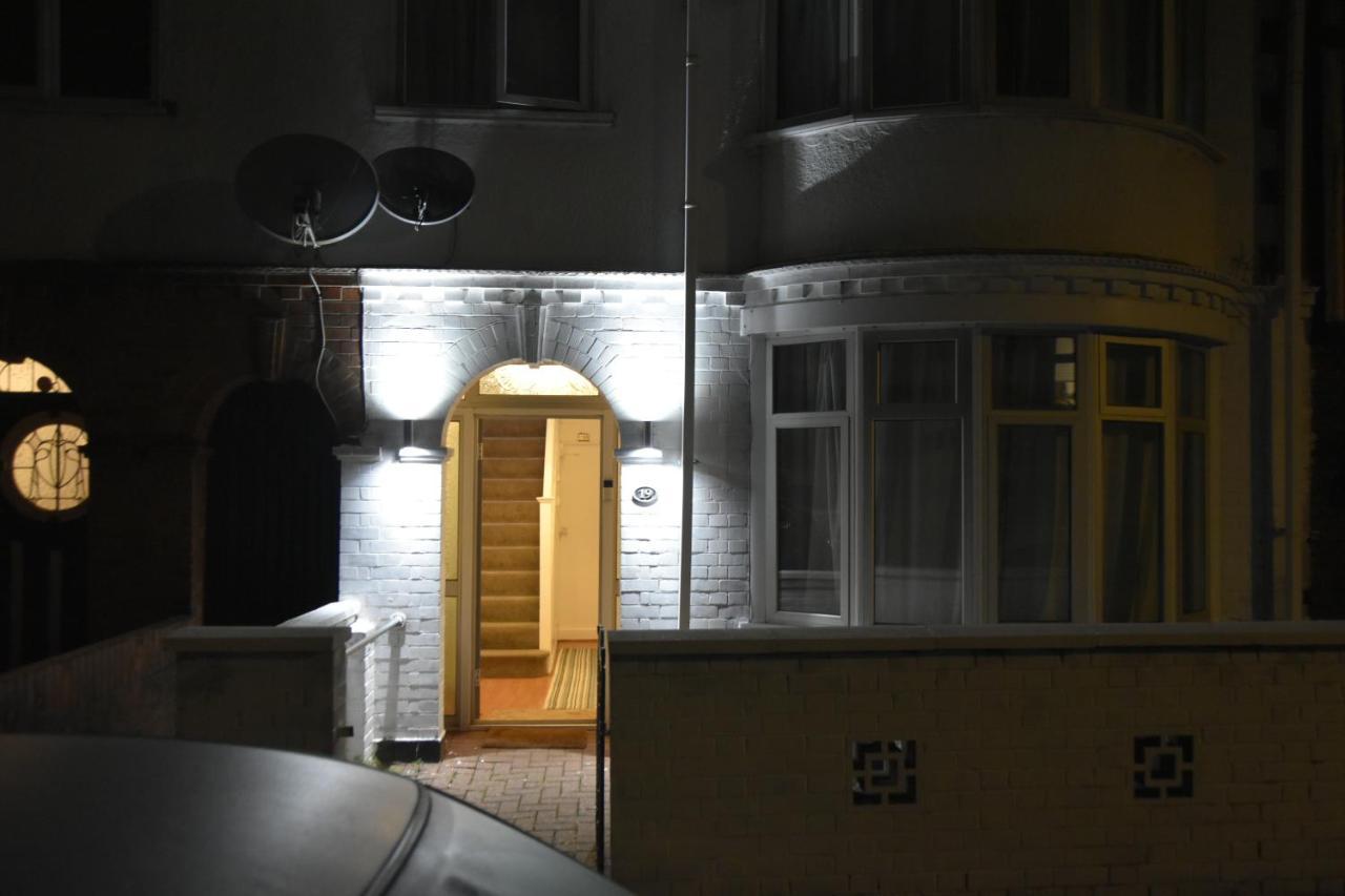 Clarendon House Otel Luton  Dış mekan fotoğraf
