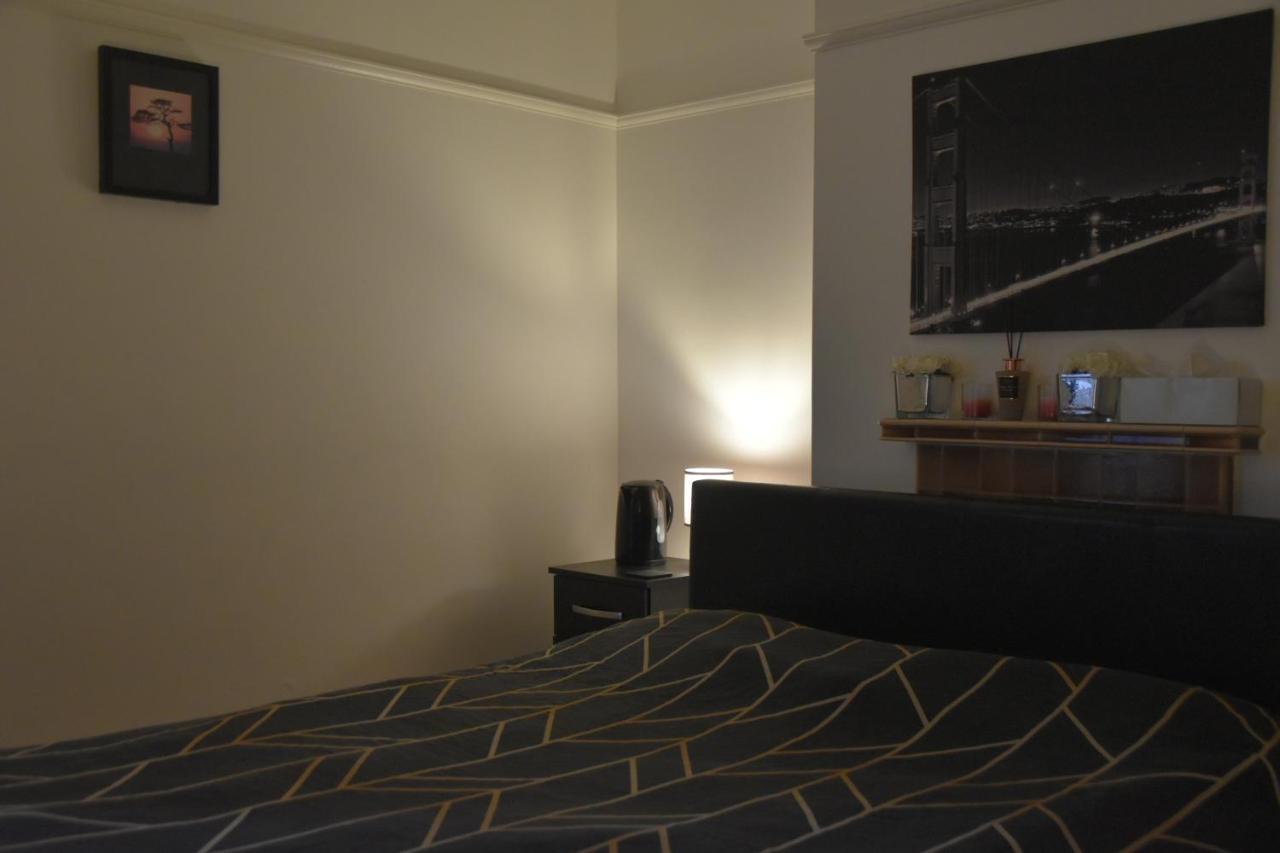 Clarendon House Otel Luton  Dış mekan fotoğraf
