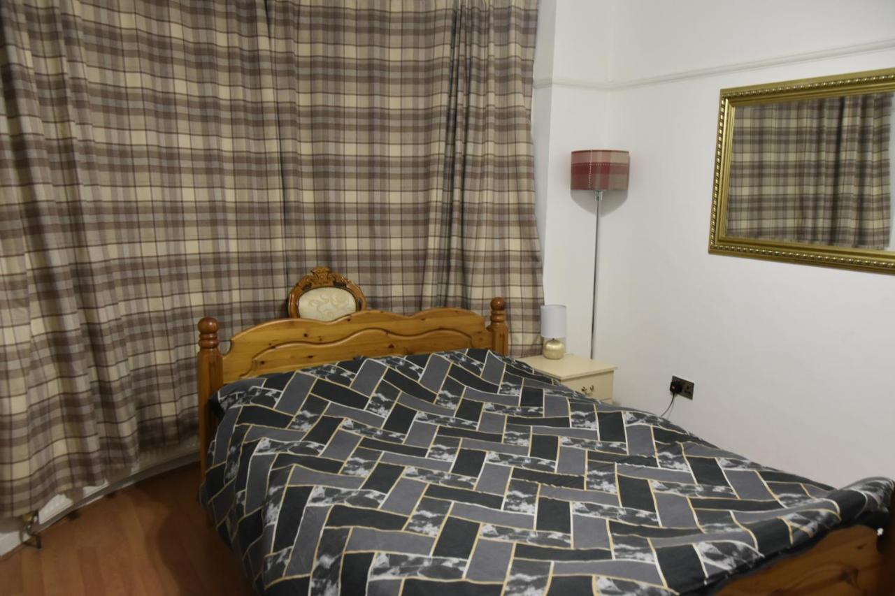 Clarendon House Otel Luton  Dış mekan fotoğraf