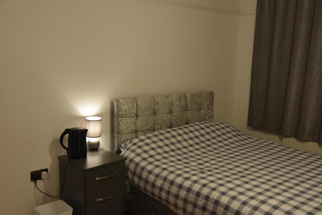 Clarendon House Otel Luton  Dış mekan fotoğraf